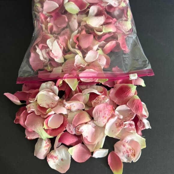 Beautiful Silk Blend Ivory and Pink Rose Petals, Weddings, Decorations, Events - Picture 2 of 3